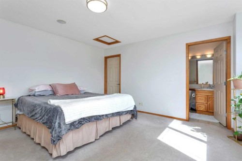 74 Fulmar Close, Sylvan Lake, AB - Indoor Photo Showing Bedroom