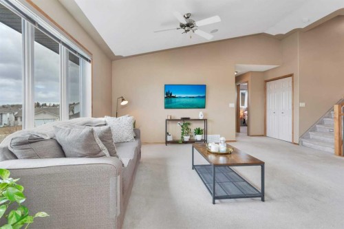 74 Fulmar Close, Sylvan Lake, AB - Indoor Photo Showing Other Room