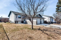 5823 60 Avenue Rocky Mountain House, AB T4T 1K2