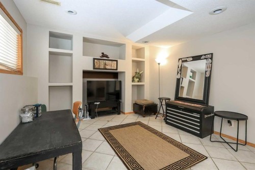 77 Duval Crescent, Red Deer, AB - Indoor Photo Showing Other Room