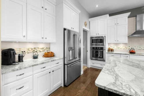 105 Connaught Crescent, Red Deer, AB - Indoor Photo Showing Kitchen With Stainless Steel Kitchen With Upgraded Kitchen