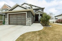 105 Connaught Crescent Red Deer, AB T4P 0T3