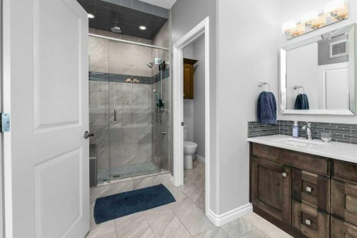 105 Connaught Crescent, Red Deer, AB - Indoor Photo Showing Bathroom