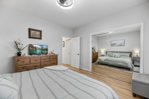38 Regatta Way, Sylvan Lake, AB - Indoor Photo Showing Bedroom