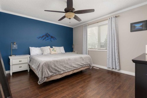5228 59 Avenue, Viking, AB - Indoor Photo Showing Bedroom