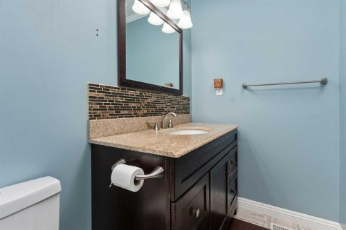 5228 59 Avenue, Viking, AB - Indoor Photo Showing Bathroom