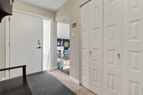 5228 59 Avenue, Viking, AB - Indoor Photo Showing Other Room