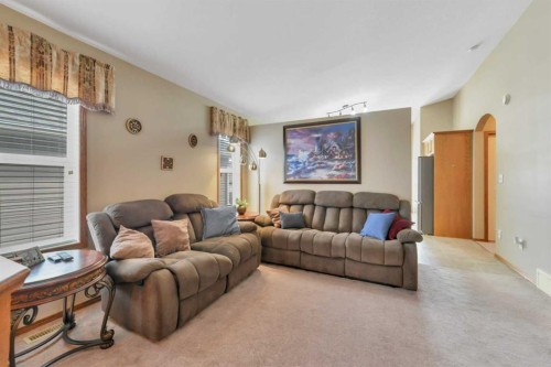 628 Lancaster Drive, Red Deer, AB - Indoor Photo Showing Living Room