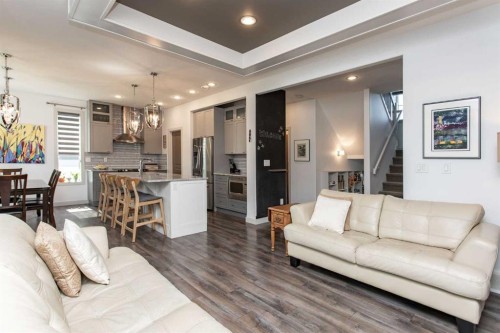 217 Van Slyke Way, Red Deer, AB - Indoor Photo Showing Living Room