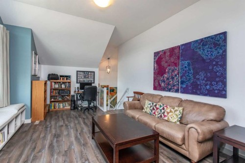217 Van Slyke Way, Red Deer, AB - Indoor Photo Showing Living Room
