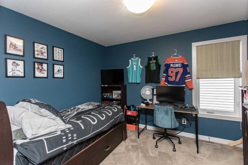 217 Van Slyke Way, Red Deer, AB - Indoor Photo Showing Bedroom