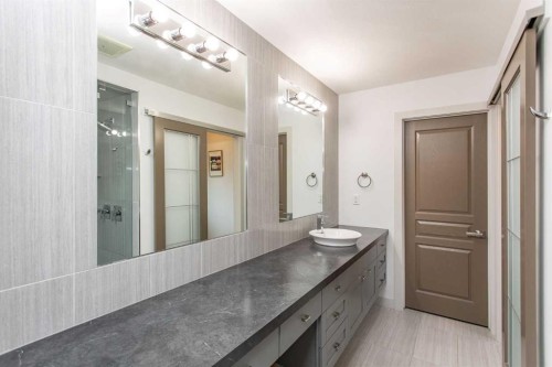 217 Van Slyke Way, Red Deer, AB - Indoor Photo Showing Bathroom