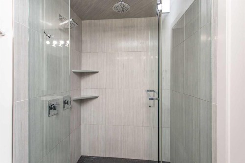 217 Van Slyke Way, Red Deer, AB - Indoor Photo Showing Bathroom