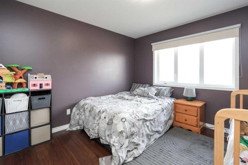 193 Alberts Close, Red Deer, AB - Indoor Photo Showing Bedroom