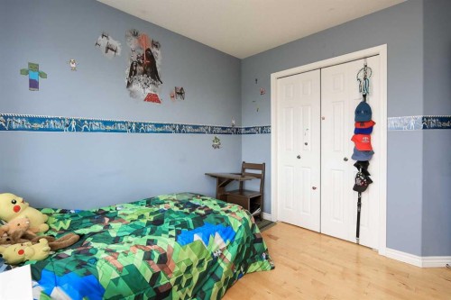 193 Alberts Close, Red Deer, AB - Indoor Photo Showing Bedroom