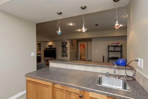 193 Alberts Close, Red Deer, AB - Indoor Photo Showing Kitchen