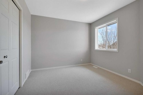 19 Lang Close, Red Deer, AB - Indoor Photo Showing Other Room
