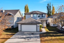 19 Lang Close Red Deer, AB T4R 3N3