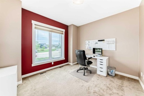 8 Eva Crescent, Lacombe, AB 