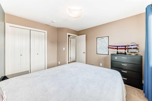 8 Eva Crescent, Lacombe, AB 