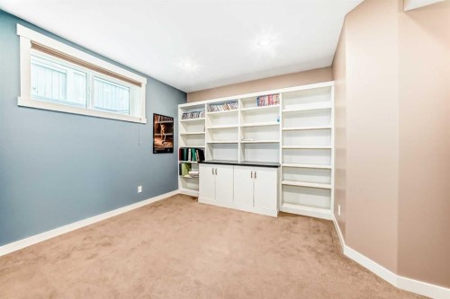 8 Eva Crescent, Lacombe, AB 