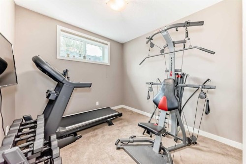 8 Eva Crescent, Lacombe, AB 