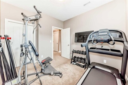 8 Eva Crescent, Lacombe, AB 