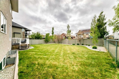 8 Eva Crescent, Lacombe, AB 