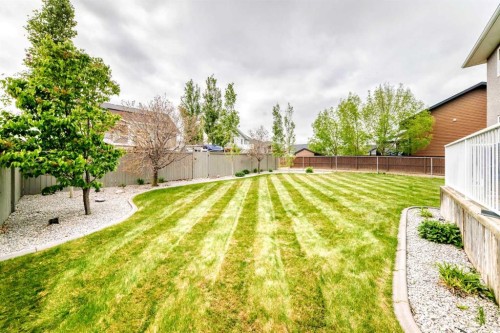 8 Eva Crescent, Lacombe, AB 
