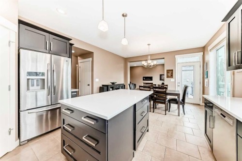 8 Eva Crescent, Lacombe, AB 