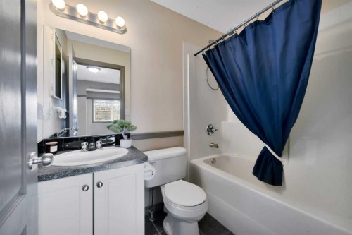 93 White Avenue, Red Deer, AB - Indoor Photo Showing Bathroom