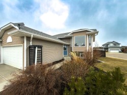 4414 58 Street Close  Rocky Mountain House, AB T4T 0A4