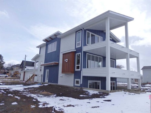 4205 Lakeshore Drive  Sylvan Lake, AB T4S 1B9