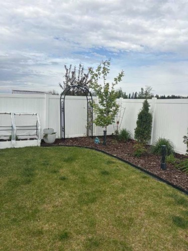 37 Toal Close, Red Deer, AB 