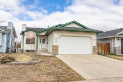 48 Duval Close Red Deer, AB T4R 2Y7