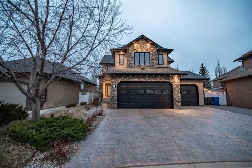 7 Aldrich Close, Red Deer, AB - Outdoor