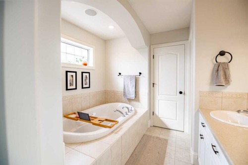 7 Aldrich Close, Red Deer, AB - Indoor Photo Showing Bathroom