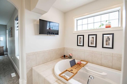 7 Aldrich Close, Red Deer, AB - Indoor Photo Showing Bathroom