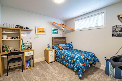 7 Aldrich Close, Red Deer, AB - Indoor Photo Showing Bedroom