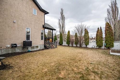 7 Aldrich Close, Red Deer, AB - Outdoor