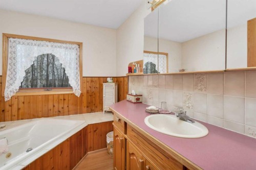 385060 Range Road 5-4, Rural Clearwater County, AB - Indoor Photo Showing Bathroom