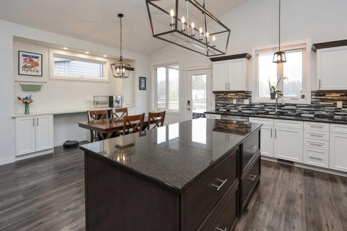 117 Coachman Way, Blackfalds, AB - Indoor Photo Showing Kitchen With Upgraded Kitchen