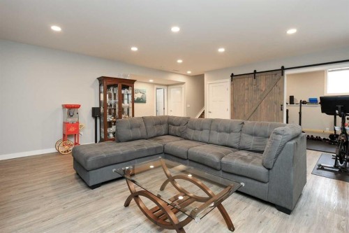 117 Coachman Way, Blackfalds, AB - Indoor Photo Showing Living Room