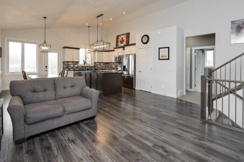 117 Coachman Way, Blackfalds, AB - Indoor Photo Showing Living Room