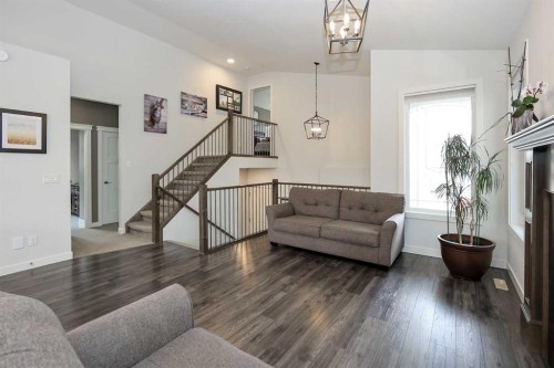 117 Coachman Way, Blackfalds, AB - Indoor Photo Showing Living Room