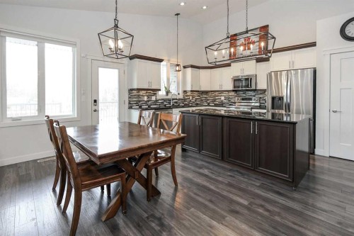 117 Coachman Way, Blackfalds, AB - Indoor Photo Showing Dining Room