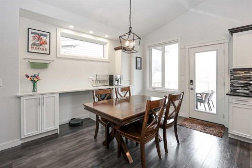 117 Coachman Way, Blackfalds, AB - Indoor Photo Showing Dining Room