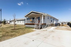 16 Baywood Link Sylvan Lake, AB T4S 0A7