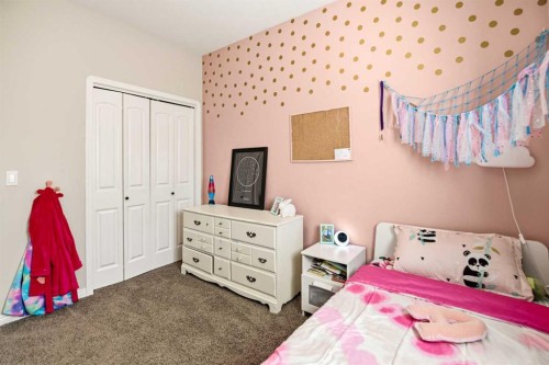 12 Cyprus Road, Blackfalds, AB - Indoor Photo Showing Bedroom