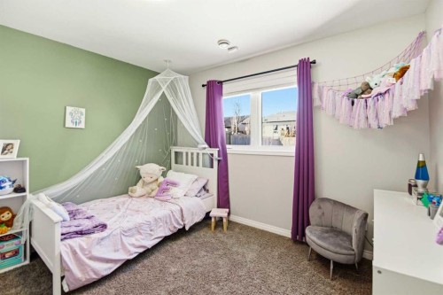 12 Cyprus Road, Blackfalds, AB - Indoor Photo Showing Bedroom
